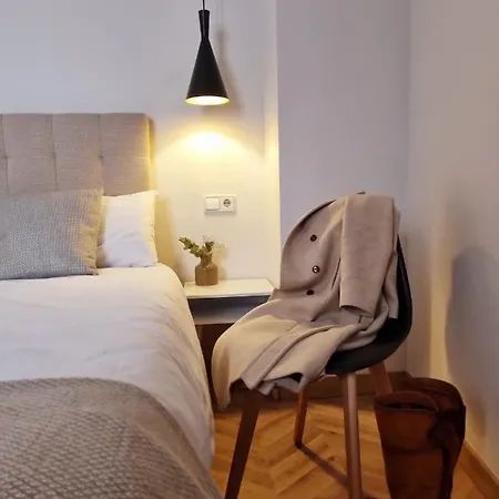 Cozy Apartment In The City Center-3
